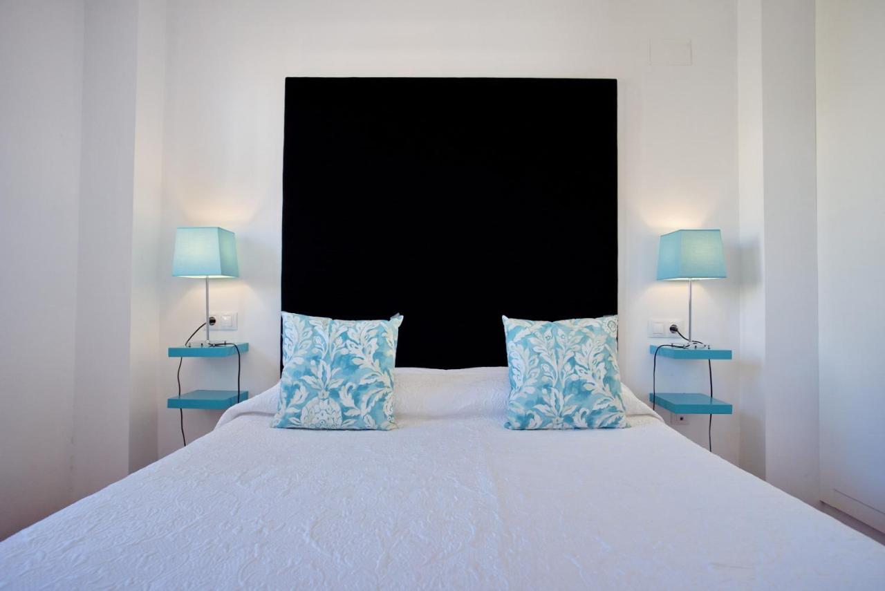 Denia Deluxe Beach & City Екстериор снимка