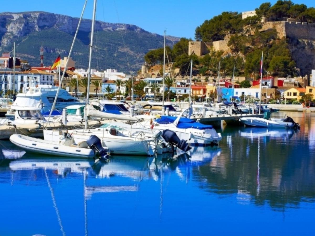 Denia Deluxe Beach & City Екстериор снимка