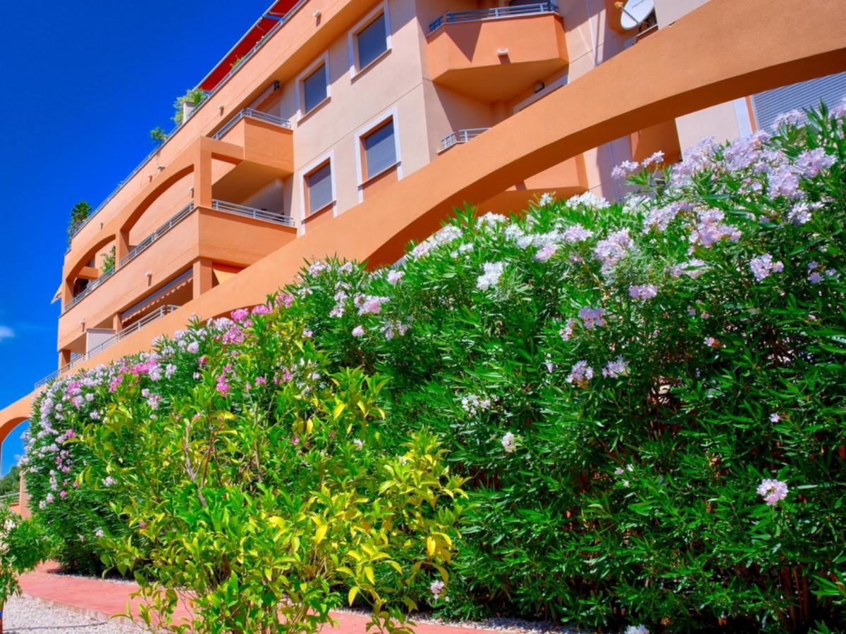 Denia Deluxe Beach & City Екстериор снимка